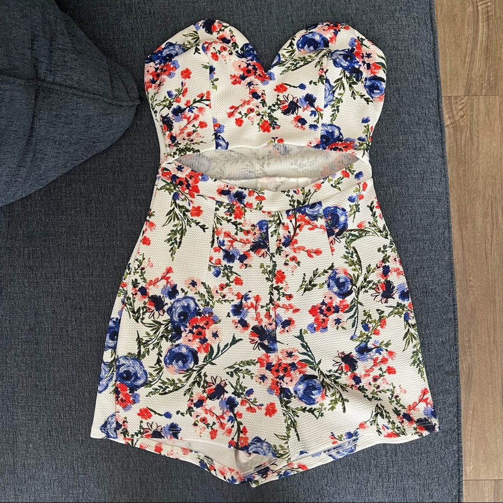 Strapless floral romper
